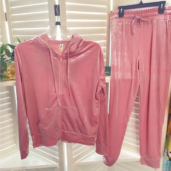 ROSIO NWOT SHIMMER PINK SWEATSHIRT & JOGGERS SIZE MED 1263 - Picture 2 of 10